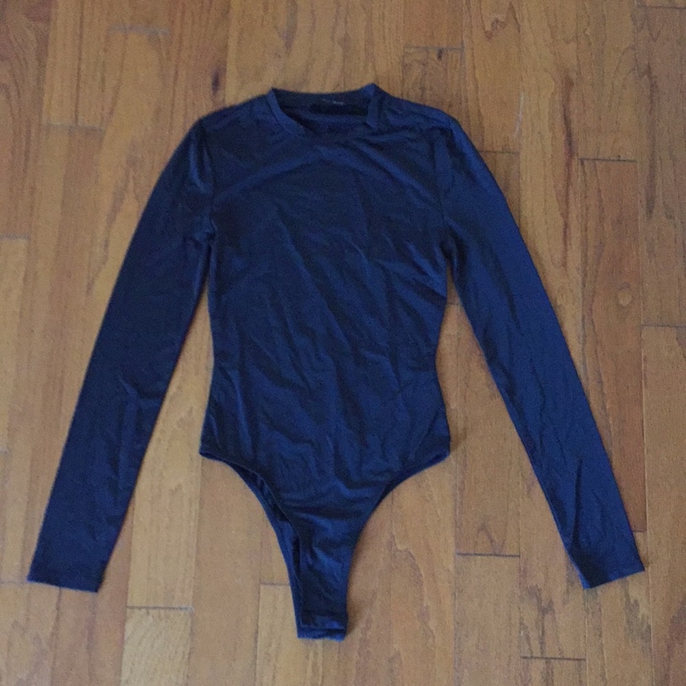 3/$10 Black Long Sleeve Bodysuit // Size Small